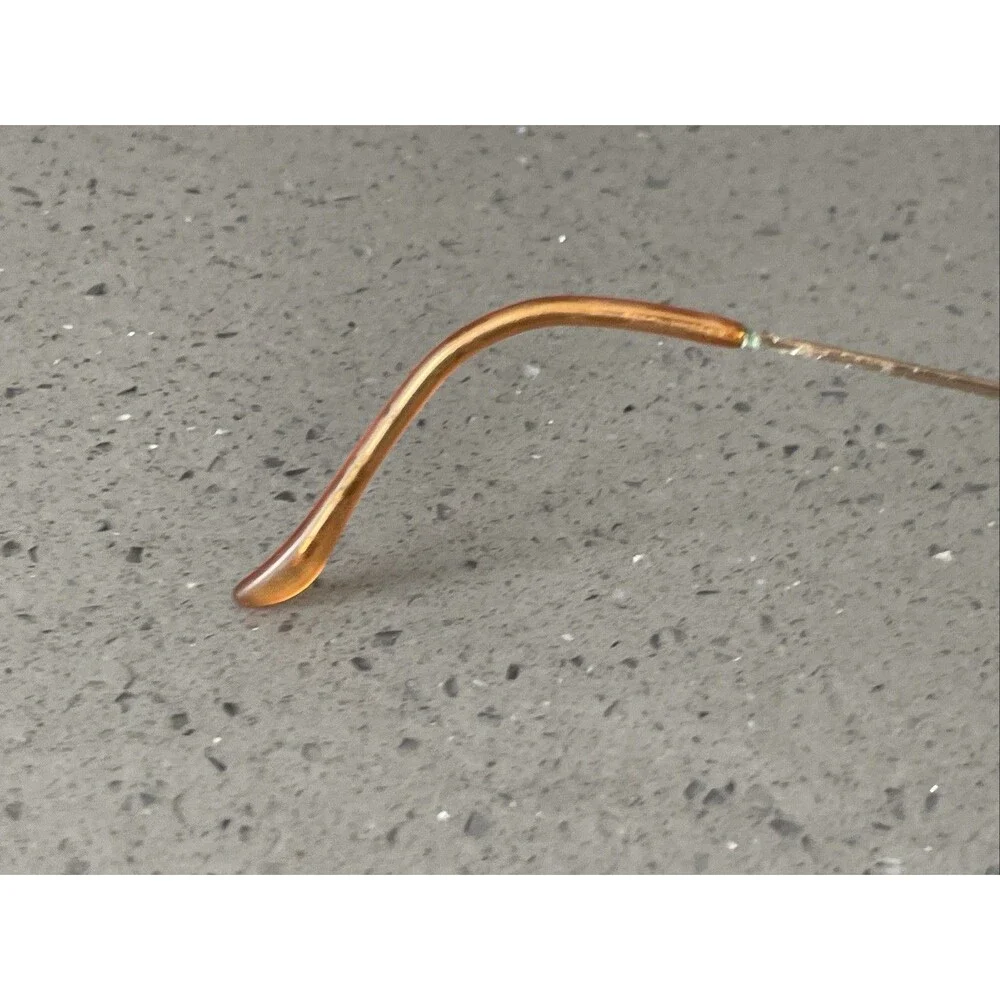 Elizabeth Arden this frames